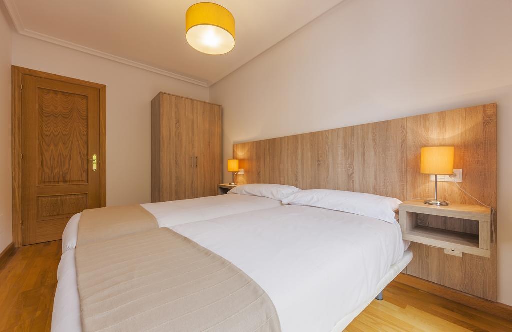 Apartamentos El Caxigu Las Arenas Zimmer foto